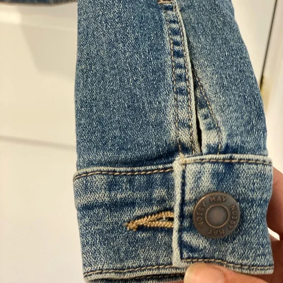 Jean jacket - Picture 8 of 8